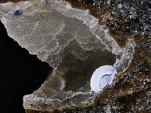 Boggsite: Mineral information, data and localities.