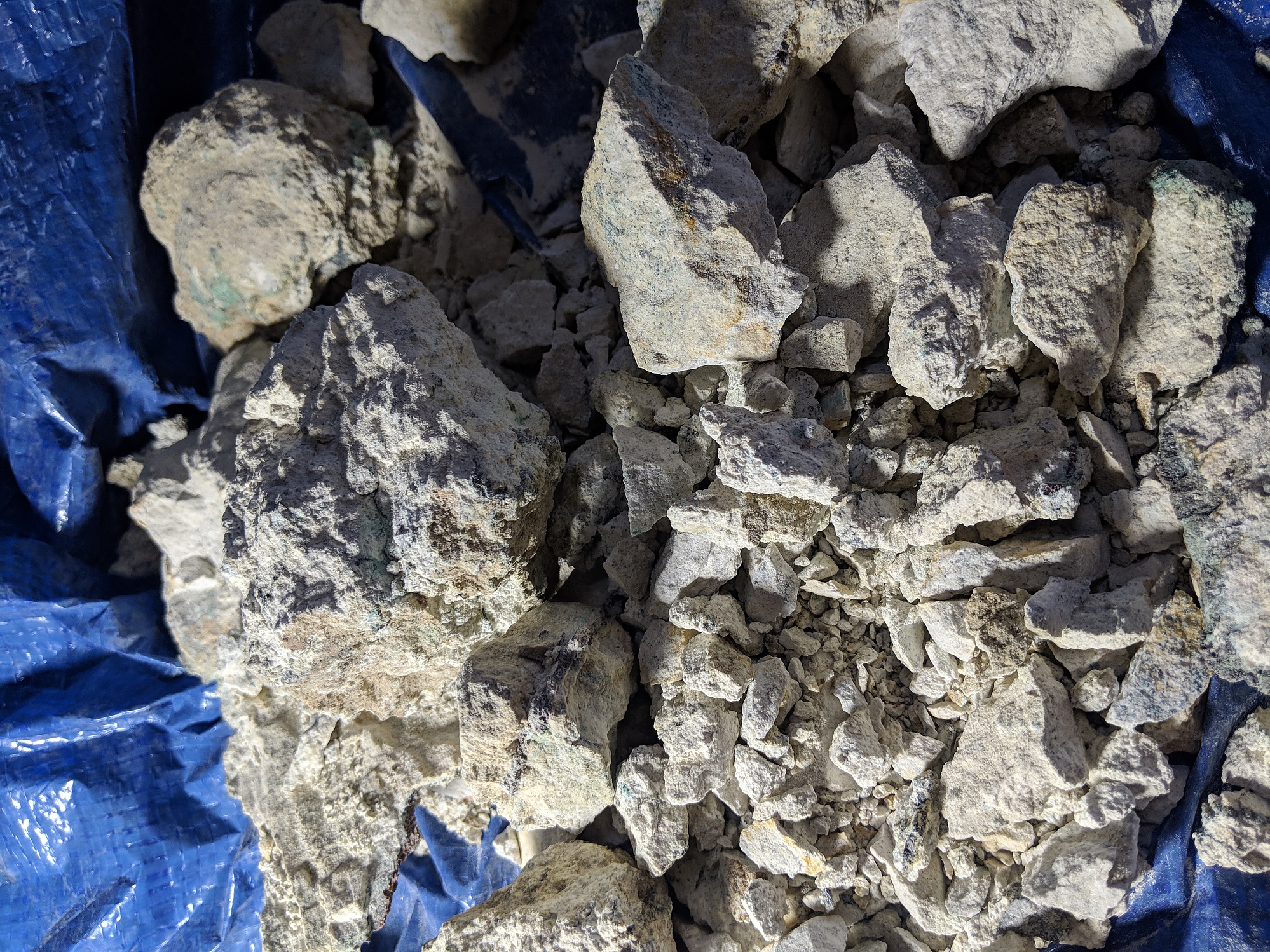 Education : Remove native copper from rock?