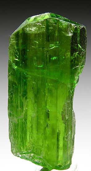 Tremolite: Mineral information, data and localities.