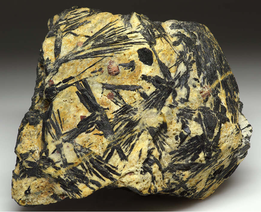 Hornblende: Mineral information, data and localities.