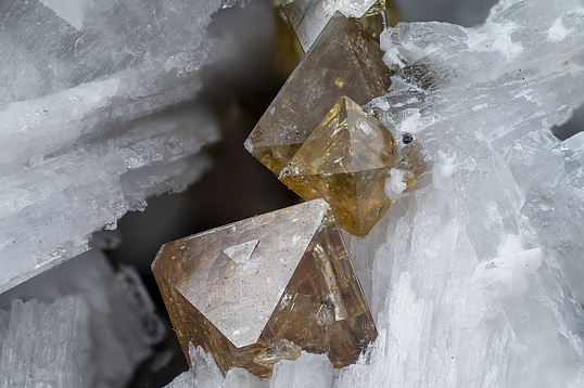 Zircon: Mineral information, data and localities.