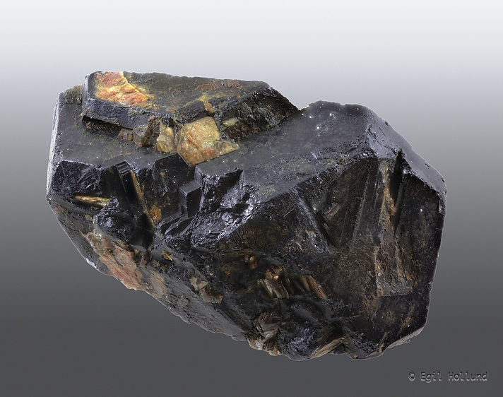 Uraninite: Mineral information, data and localities.