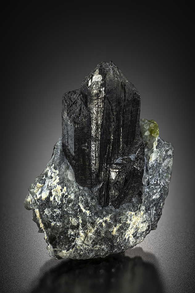 Baddeleyite: Mineral information, data and localities.