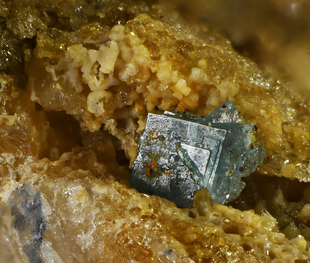 Kosnarite: Mineral information, data and localities.