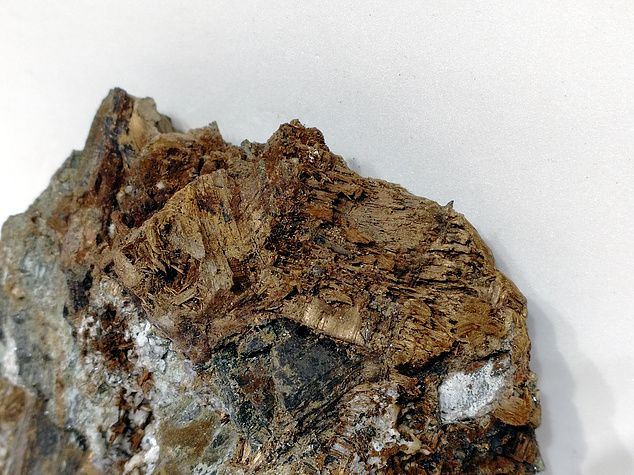 Nafertisite: Mineral information, data and localities.