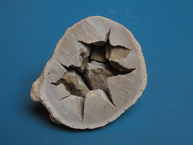 Concretion: Mineral information, data and localities.