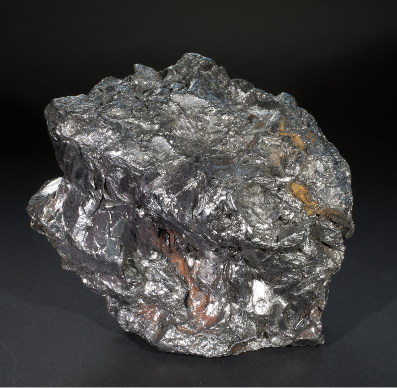Graphite: The mineral Graphite information and pictures