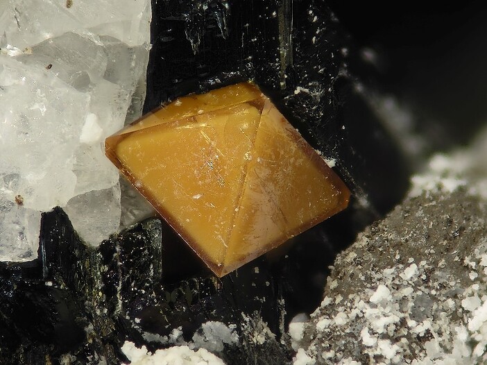 Pyrochlore: Mineral information, data and localities.