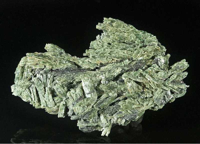 Actinolite: Mineral information, data and localities.